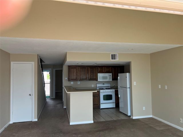 7041 Kingston Cove 253, Willis, TX 77318