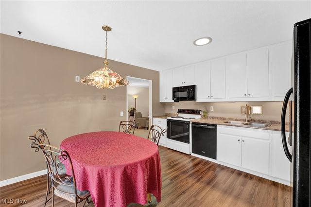 8746 Barton Drive, Strongsville, OH 44149