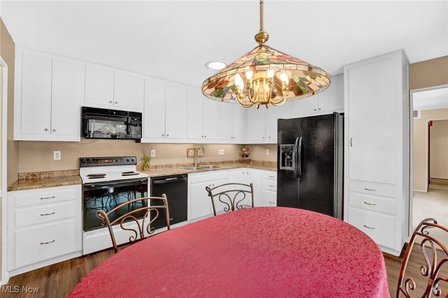 8746 Barton Drive, Strongsville, OH 44149