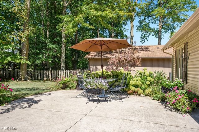 8746 Barton Drive, Strongsville, OH 44149