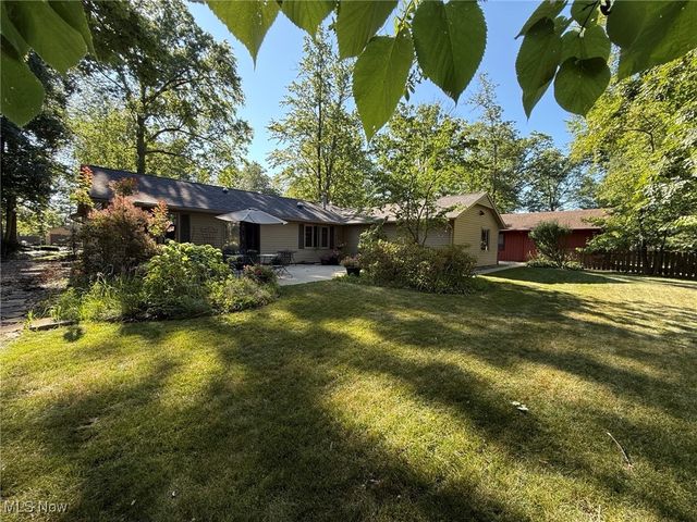 8746 Barton Drive, Strongsville, OH 44149