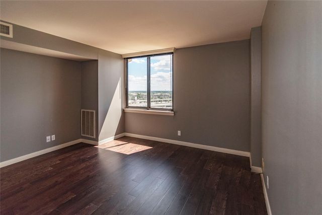 3525 Sage Road 1402, Houston, TX 77056