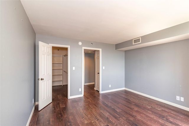 3525 Sage Road 1402, Houston, TX 77056