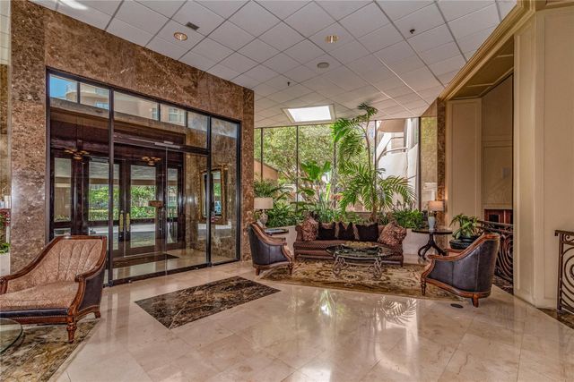 3525 Sage Road 1402, Houston, TX 77056