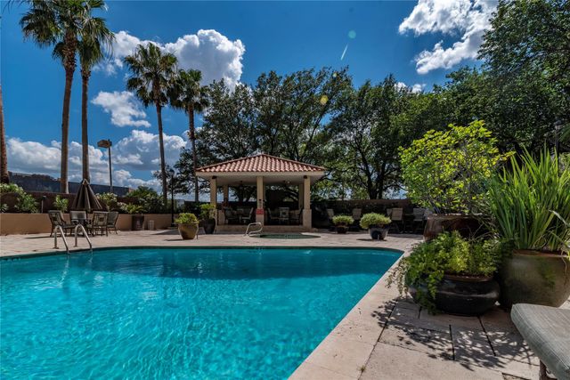 3525 Sage Road 1402, Houston, TX 77056