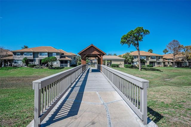 3376 COVERED BRIDGE DRIVE E, Dunedin, FL 34698