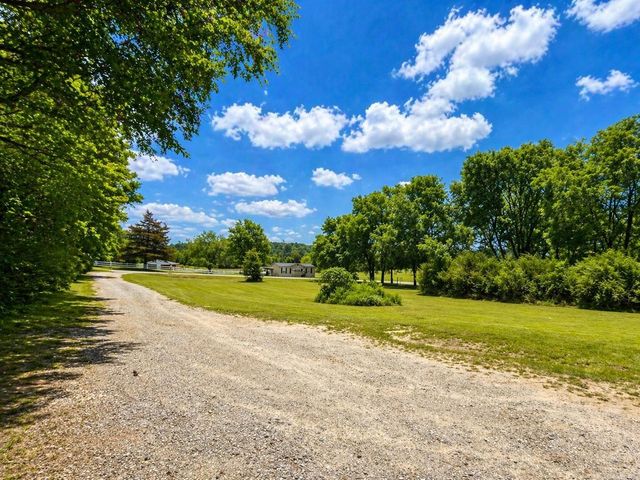 5377 N HWY 27, Story, AR 71970