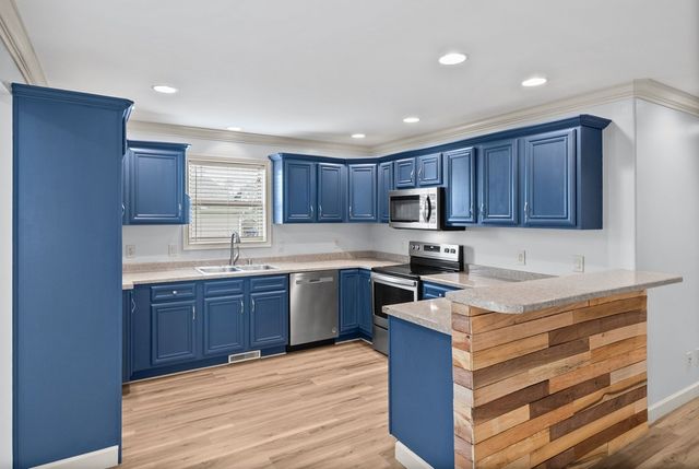 421 Simon St, Hopkinsville, KY 42240