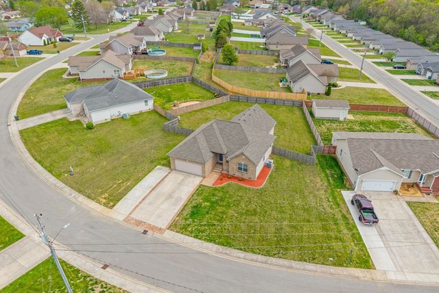 421 Simon St, Hopkinsville, KY 42240