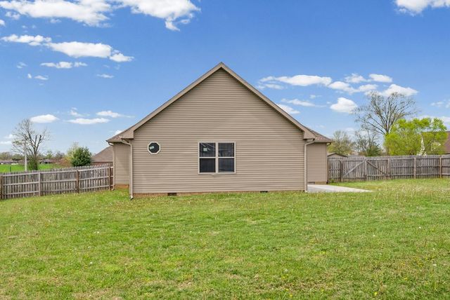 421 Simon St, Hopkinsville, KY 42240