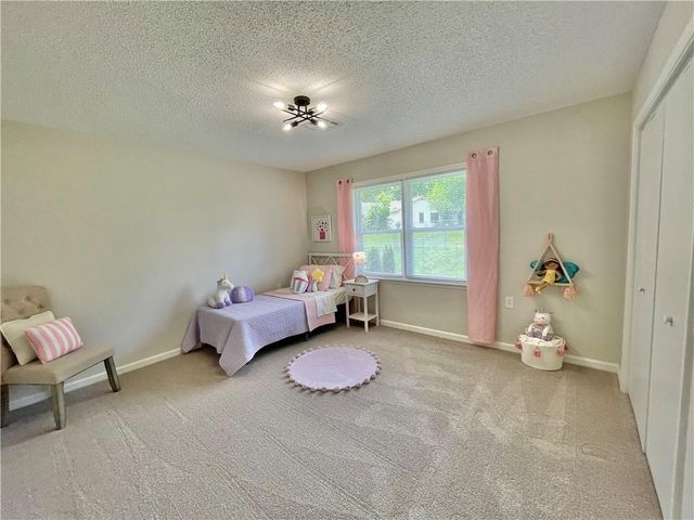 18826 Sunrise Drive, Belton, MO 64012