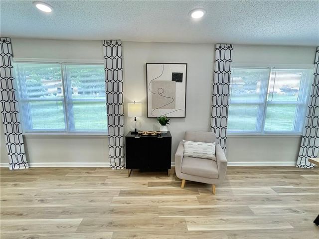 18826 Sunrise Drive, Belton, MO 64012