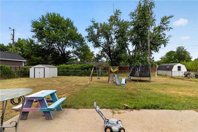 2333 Alpine Circle, Siloam Springs, AR 72761