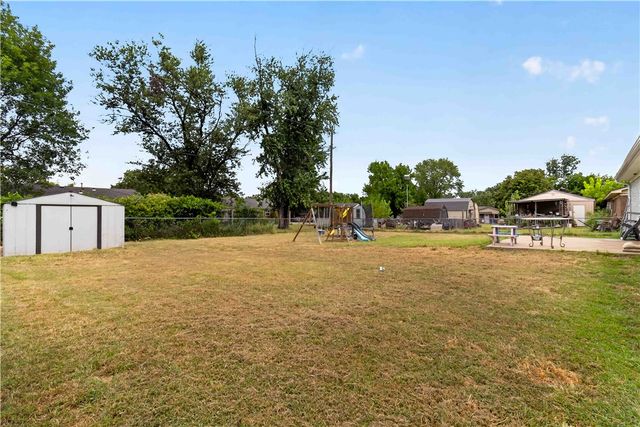 2333 Alpine Circle, Siloam Springs, AR 72761