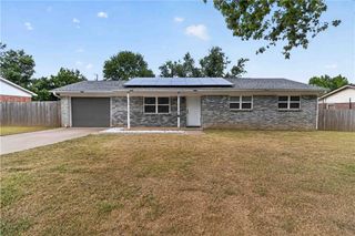2333 Alpine Circle, Siloam Springs, AR 72761