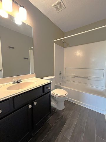 6819 Kingwood Glen Drive, Humble, TX 77346