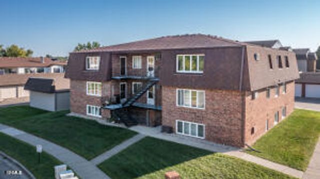 1821 Grandview Lane, Bismarck, ND 58503 property photo