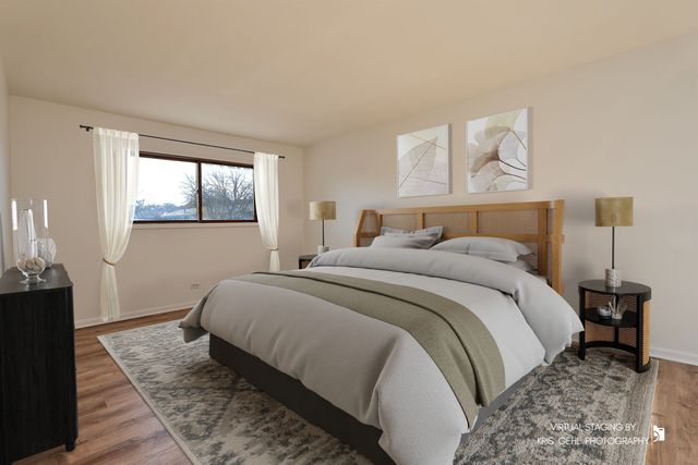 34026 N White Oak Lane, Gurnee, IL 60031