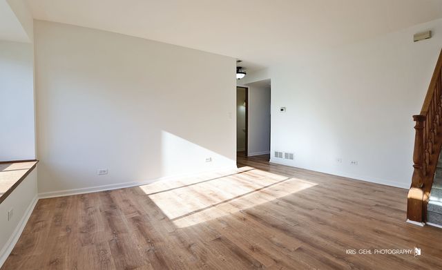 34026 N White Oak Lane, Gurnee, IL 60031