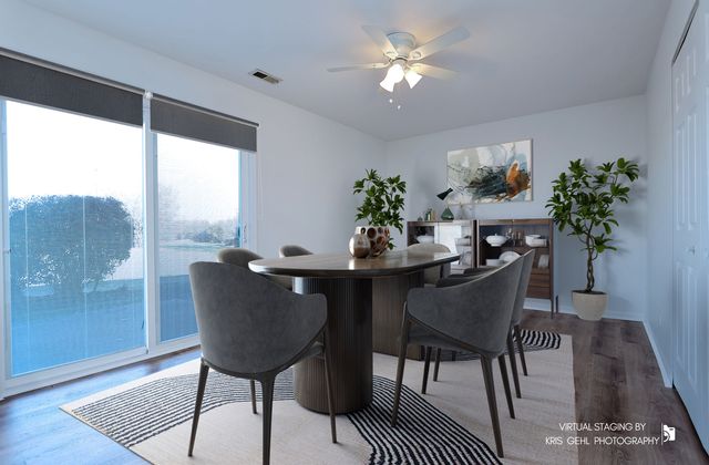 34026 N White Oak Lane, Gurnee, IL 60031