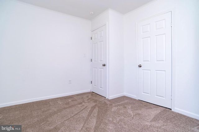 44 ELM LN, Levittown, PA 19054