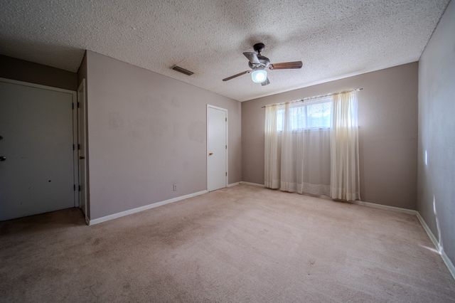 203 Leighton Drive, Terrell, TX 75160