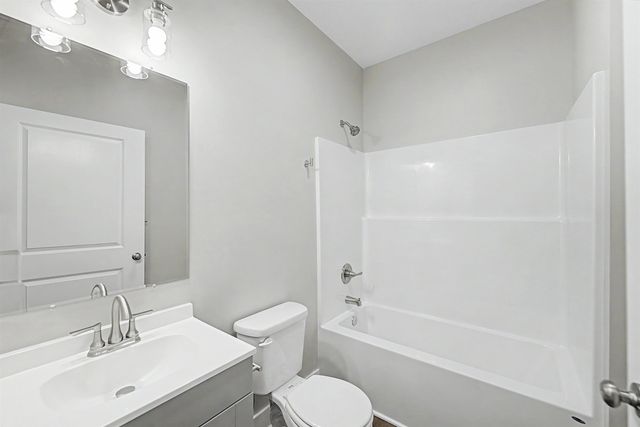 2716 Amelia Ln., Salina, KS 67401