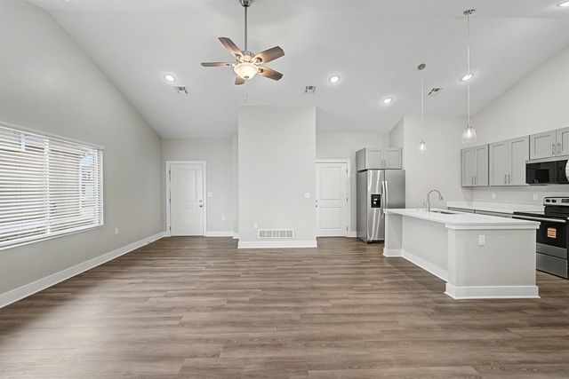 2716 Amelia Ln., Salina, KS 67401