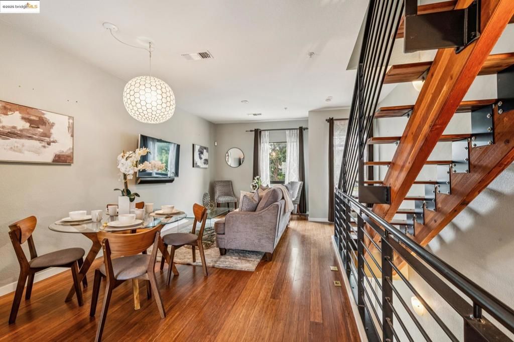 1211 Wood St, Oakland, CA 94607