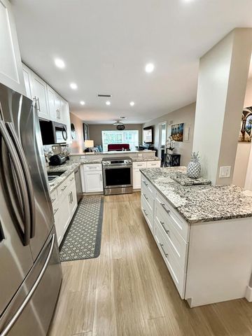 13916 Via Flora F, Delray Beach, FL 33484