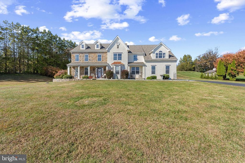 25 HASTINGS LN, Spring City, PA 19475