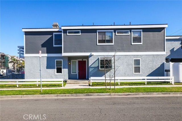 502 12th, Huntington Beach, CA 92648