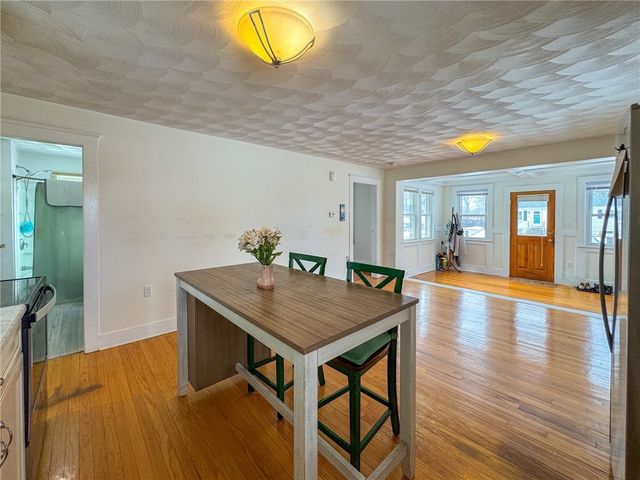 28 Burgess Drive, Warwick, RI 02886