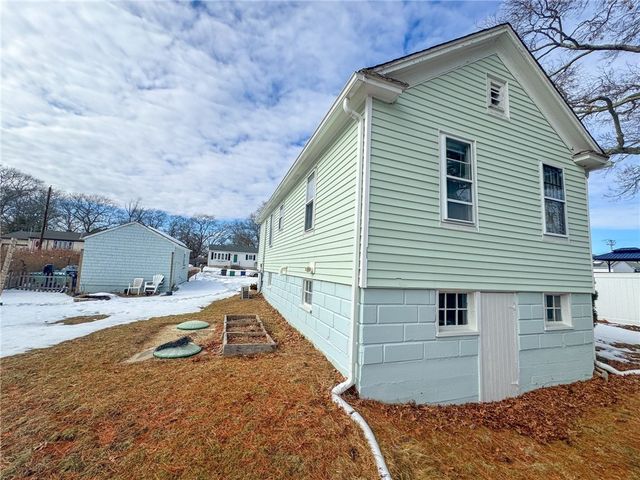 28 Burgess Drive, Warwick, RI 02886