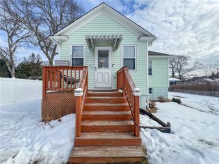 28 Burgess Drive, Warwick, RI 02886