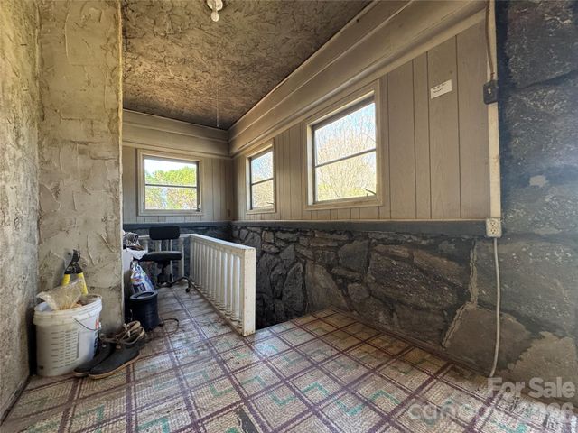 905 Conover Boulevard E, Conover, NC 28613