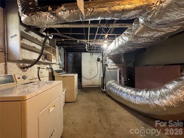 905 Conover Boulevard E, Conover, NC 28613