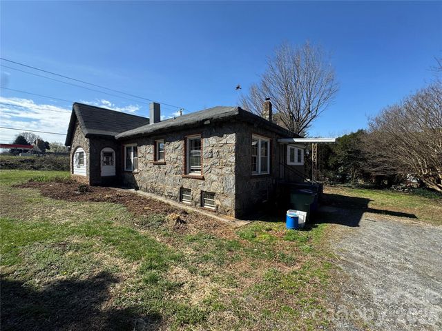 905 Conover Boulevard E, Conover, NC 28613