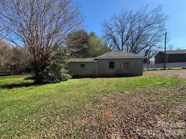 905 Conover Boulevard E, Conover, NC 28613