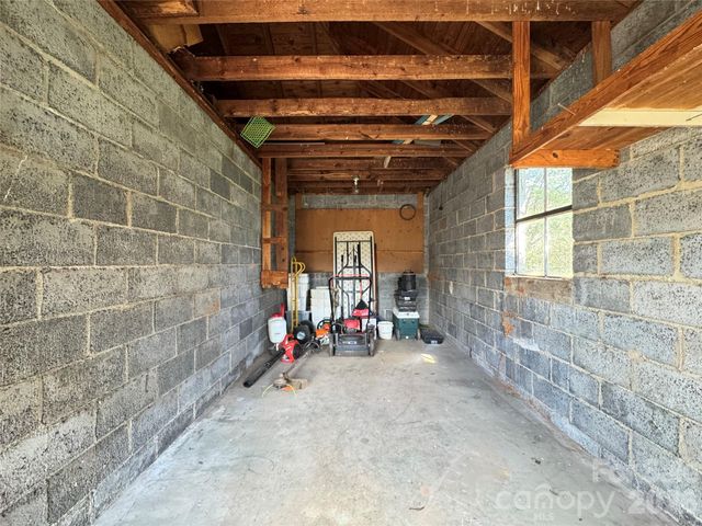 905 Conover Boulevard E, Conover, NC 28613