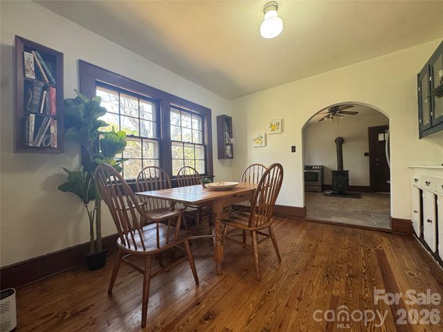 905 Conover Boulevard E, Conover, NC 28613