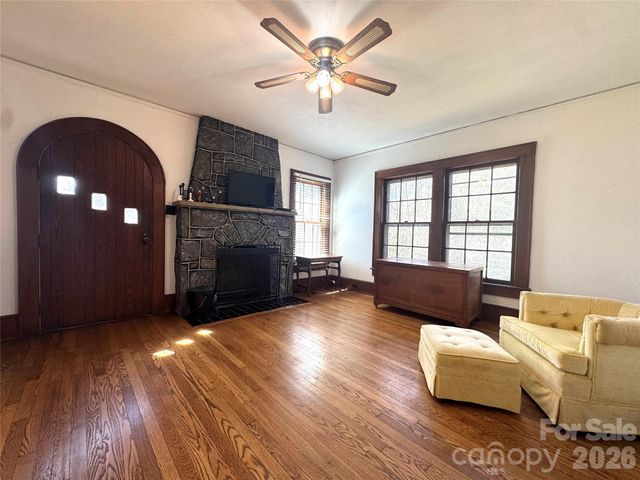 905 Conover Boulevard E, Conover, NC 28613