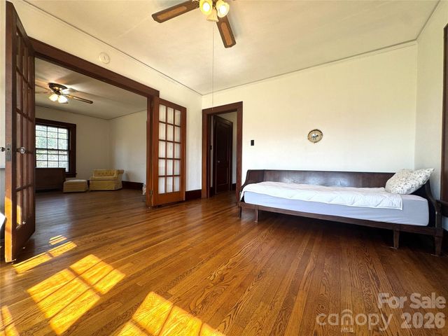 905 Conover Boulevard E, Conover, NC 28613