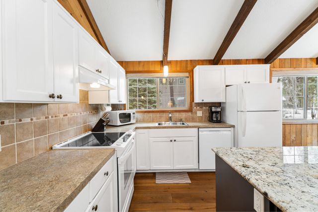 56926 E Park Lane 12, Sunriver, OR 97707