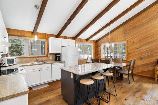 56926 E Park Lane 12, Sunriver, OR 97707