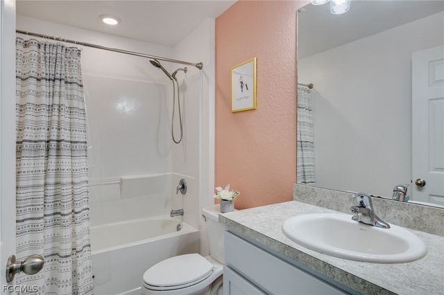 1351 NW 13th PL, Cape Coral, FL 33993