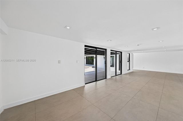 536 Hibiscus Drive ., Hallandale Beach, FL 33009
