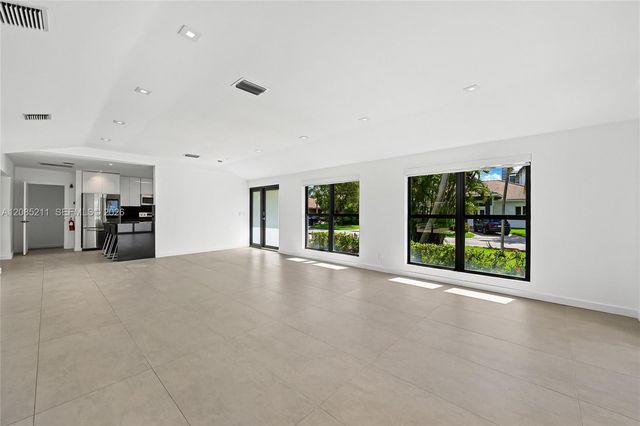 536 Hibiscus Drive ., Hallandale Beach, FL 33009