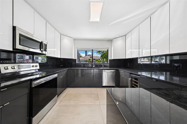 536 Hibiscus Drive ., Hallandale Beach, FL 33009