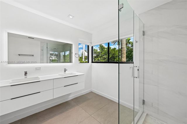 536 Hibiscus Drive ., Hallandale Beach, FL 33009